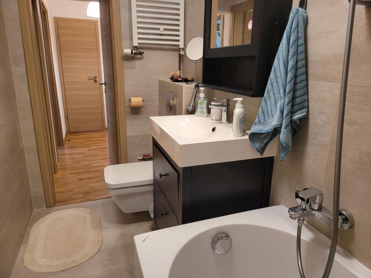 Family Friendly With Kids Room, Quiet And Peaceful بوخارست المظهر الخارجي الصورة