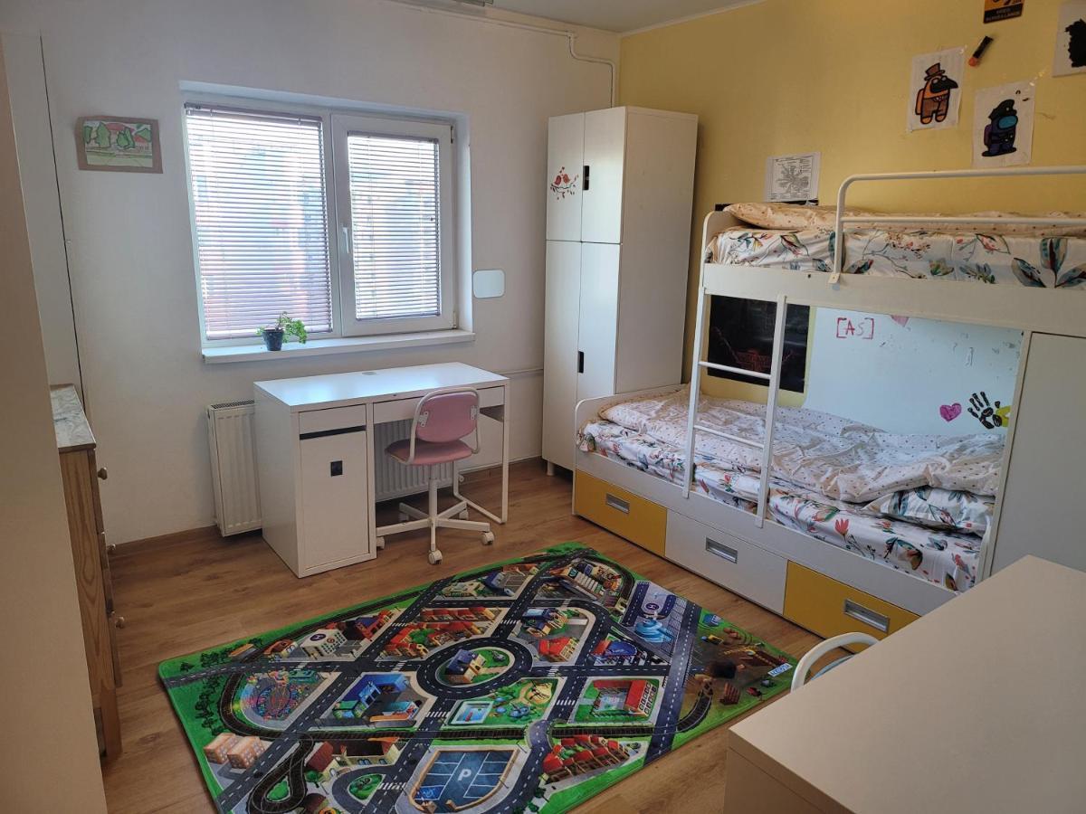 Family Friendly With Kids Room, Quiet And Peaceful بوخارست المظهر الخارجي الصورة